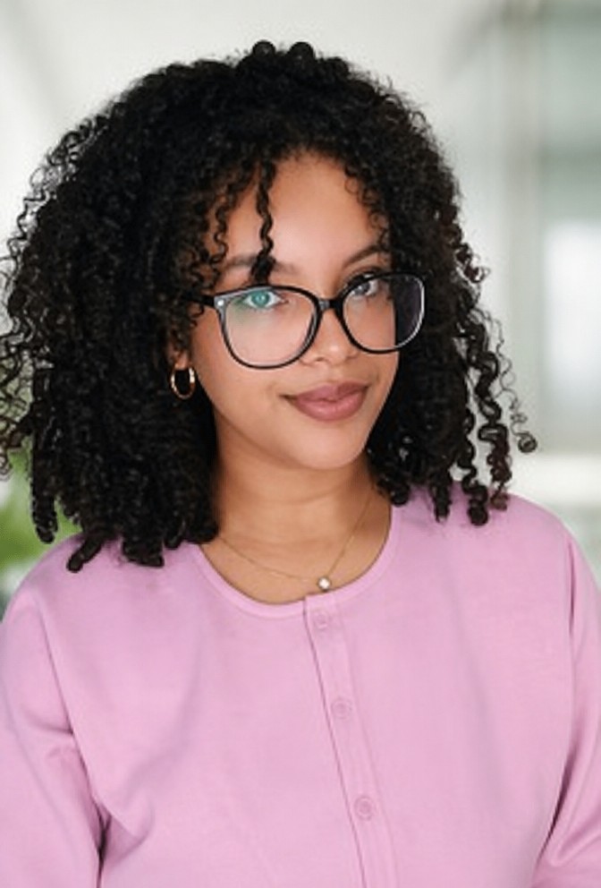 Headshot Layla Hashi